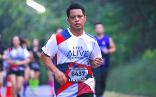 BIB: 6437
                            <button type="button" onclick="openModal(6370886)" class="btn btn-primary btn-sm float-right btn-popup" data-toggle="modal" data-target=".modal-high-quality">
                        <i class="fas fa-shopping-cart"></i> Add to Cart
                    </button>
                                            <button type="button" onclick="isThisMe(6370886, true)" class="btn btn-success btn-sm float-right btn-popup btn-isme hidden" data-toggle="tooltip" data-placement="bottom" title="นี่คือรูปของคุณใช่ไหม คลิกที่นี่เพื่อเอาเข้าอัลบั้ม">
                        <i class="fas fa-plus"></i> Add to album
                    </button>
                    <button type="button" onclick="isThisMe(6370886, false)" class="btn btn-warning btn-sm float-right btn-popup btn-isnotme hidden">
                        <i class="fas fa-ban"></i> Remove from album
                    </button>