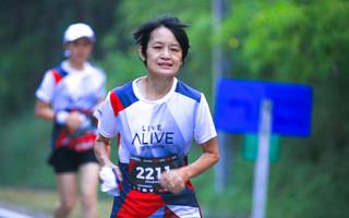 BIB: 221
                            <button type="button" onclick="openModal(6370818)" class="btn btn-primary btn-sm float-right btn-popup" data-toggle="modal" data-target=".modal-high-quality">
                        <i class="fas fa-shopping-cart"></i> Add to Cart
                    </button>
                                            <button type="button" onclick="isThisMe(6370818, true)" class="btn btn-success btn-sm float-right btn-popup btn-isme hidden" data-toggle="tooltip" data-placement="bottom" title="นี่คือรูปของคุณใช่ไหม คลิกที่นี่เพื่อเอาเข้าอัลบั้ม">
                        <i class="fas fa-plus"></i> Add to album
                    </button>
                    <button type="button" onclick="isThisMe(6370818, false)" class="btn btn-warning btn-sm float-right btn-popup btn-isnotme hidden">
                        <i class="fas fa-ban"></i> Remove from album
                    </button>