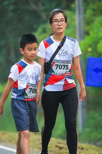 BIB: 7075, 709
                            <button type="button" onclick="openModal(6368620)" class="btn btn-primary btn-sm float-right btn-popup" data-toggle="modal" data-target=".modal-high-quality">
                        <i class="fas fa-shopping-cart"></i> Add to Cart
                    </button>
                                            <button type="button" onclick="isThisMe(6368620, true)" class="btn btn-success btn-sm float-right btn-popup btn-isme hidden" data-toggle="tooltip" data-placement="bottom" title="นี่คือรูปของคุณใช่ไหม คลิกที่นี่เพื่อเอาเข้าอัลบั้ม">
                        <i class="fas fa-plus"></i> Add to album
                    </button>
                    <button type="button" onclick="isThisMe(6368620, false)" class="btn btn-warning btn-sm float-right btn-popup btn-isnotme hidden">
                        <i class="fas fa-ban"></i> Remove from album
                    </button>