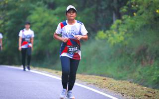 BIB: 2202
                            <button type="button" onclick="openModal(6370796)" class="btn btn-primary btn-sm float-right btn-popup" data-toggle="modal" data-target=".modal-high-quality">
                        <i class="fas fa-shopping-cart"></i> Add to Cart
                    </button>
                                            <button type="button" onclick="isThisMe(6370796, true)" class="btn btn-success btn-sm float-right btn-popup btn-isme hidden" data-toggle="tooltip" data-placement="bottom" title="นี่คือรูปของคุณใช่ไหม คลิกที่นี่เพื่อเอาเข้าอัลบั้ม">
                        <i class="fas fa-plus"></i> Add to album
                    </button>
                    <button type="button" onclick="isThisMe(6370796, false)" class="btn btn-warning btn-sm float-right btn-popup btn-isnotme hidden">
                        <i class="fas fa-ban"></i> Remove from album
                    </button>