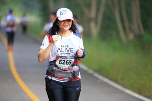 BIB: 6265
                            <button type="button" onclick="openModal(6357403)" class="btn btn-primary btn-sm float-right btn-popup" data-toggle="modal" data-target=".modal-high-quality">
                        <i class="fas fa-shopping-cart"></i> Add to Cart
                    </button>
                                            <button type="button" onclick="isThisMe(6357403, true)" class="btn btn-success btn-sm float-right btn-popup btn-isme hidden" data-toggle="tooltip" data-placement="bottom" title="นี่คือรูปของคุณใช่ไหม คลิกที่นี่เพื่อเอาเข้าอัลบั้ม">
                        <i class="fas fa-plus"></i> Add to album
                    </button>
                    <button type="button" onclick="isThisMe(6357403, false)" class="btn btn-warning btn-sm float-right btn-popup btn-isnotme hidden">
                        <i class="fas fa-ban"></i> Remove from album
                    </button>