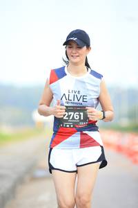 BIB: 2761, 128
                            <button type="button" onclick="openModal(6344636)" class="btn btn-primary btn-sm float-right btn-popup" data-toggle="modal" data-target=".modal-high-quality">
                        <i class="fas fa-shopping-cart"></i> Add to Cart
                    </button>
                                            <button type="button" onclick="isThisMe(6344636, true)" class="btn btn-success btn-sm float-right btn-popup btn-isme hidden" data-toggle="tooltip" data-placement="bottom" title="นี่คือรูปของคุณใช่ไหม คลิกที่นี่เพื่อเอาเข้าอัลบั้ม">
                        <i class="fas fa-plus"></i> Add to album
                    </button>
                    <button type="button" onclick="isThisMe(6344636, false)" class="btn btn-warning btn-sm float-right btn-popup btn-isnotme hidden">
                        <i class="fas fa-ban"></i> Remove from album
                    </button>