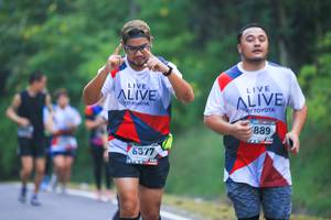 BIB: 889, 6377
                            <button type="button" onclick="openModal(6367138)" class="btn btn-primary btn-sm float-right btn-popup" data-toggle="modal" data-target=".modal-high-quality">
                        <i class="fas fa-shopping-cart"></i> Add to Cart
                    </button>
                                            <button type="button" onclick="isThisMe(6367138, true)" class="btn btn-success btn-sm float-right btn-popup btn-isme hidden" data-toggle="tooltip" data-placement="bottom" title="นี่คือรูปของคุณใช่ไหม คลิกที่นี่เพื่อเอาเข้าอัลบั้ม">
                        <i class="fas fa-plus"></i> Add to album
                    </button>
                    <button type="button" onclick="isThisMe(6367138, false)" class="btn btn-warning btn-sm float-right btn-popup btn-isnotme hidden">
                        <i class="fas fa-ban"></i> Remove from album
                    </button>