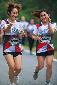 BIB: 6621, 6586
                            <button type="button" onclick="openModal(6368315)" class="btn btn-primary btn-sm float-right btn-popup" data-toggle="modal" data-target=".modal-high-quality">
                        <i class="fas fa-shopping-cart"></i> Add to Cart
                    </button>
                                            <button type="button" onclick="isThisMe(6368315, true)" class="btn btn-success btn-sm float-right btn-popup btn-isme hidden" data-toggle="tooltip" data-placement="bottom" title="นี่คือรูปของคุณใช่ไหม คลิกที่นี่เพื่อเอาเข้าอัลบั้ม">
                        <i class="fas fa-plus"></i> Add to album
                    </button>
                    <button type="button" onclick="isThisMe(6368315, false)" class="btn btn-warning btn-sm float-right btn-popup btn-isnotme hidden">
                        <i class="fas fa-ban"></i> Remove from album
                    </button>