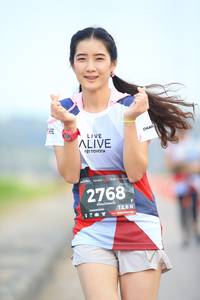 BIB: 2768, 128, 
                            <button type="button" onclick="openModal(6343961)" class="btn btn-primary btn-sm float-right btn-popup" data-toggle="modal" data-target=".modal-high-quality">
                        <i class="fas fa-shopping-cart"></i> Add to Cart
                    </button>
                                            <button type="button" onclick="isThisMe(6343961, true)" class="btn btn-success btn-sm float-right btn-popup btn-isme hidden" data-toggle="tooltip" data-placement="bottom" title="นี่คือรูปของคุณใช่ไหม คลิกที่นี่เพื่อเอาเข้าอัลบั้ม">
                        <i class="fas fa-plus"></i> Add to album
                    </button>
                    <button type="button" onclick="isThisMe(6343961, false)" class="btn btn-warning btn-sm float-right btn-popup btn-isnotme hidden">
                        <i class="fas fa-ban"></i> Remove from album
                    </button>