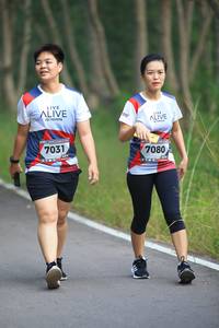 BIB: 7031, 7080
                            <button type="button" onclick="openModal(6357421)" class="btn btn-primary btn-sm float-right btn-popup" data-toggle="modal" data-target=".modal-high-quality">
                        <i class="fas fa-shopping-cart"></i> Add to Cart
                    </button>
                                            <button type="button" onclick="isThisMe(6357421, true)" class="btn btn-success btn-sm float-right btn-popup btn-isme hidden" data-toggle="tooltip" data-placement="bottom" title="นี่คือรูปของคุณใช่ไหม คลิกที่นี่เพื่อเอาเข้าอัลบั้ม">
                        <i class="fas fa-plus"></i> Add to album
                    </button>
                    <button type="button" onclick="isThisMe(6357421, false)" class="btn btn-warning btn-sm float-right btn-popup btn-isnotme hidden">
                        <i class="fas fa-ban"></i> Remove from album
                    </button>