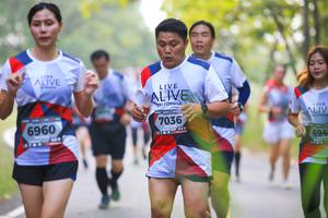 BIB: 7036, 6960, 694
                            <button type="button" onclick="openModal(6365971)" class="btn btn-primary btn-sm float-right btn-popup" data-toggle="modal" data-target=".modal-high-quality">
                        <i class="fas fa-shopping-cart"></i> Add to Cart
                    </button>
                                            <button type="button" onclick="isThisMe(6365971, true)" class="btn btn-success btn-sm float-right btn-popup btn-isme hidden" data-toggle="tooltip" data-placement="bottom" title="นี่คือรูปของคุณใช่ไหม คลิกที่นี่เพื่อเอาเข้าอัลบั้ม">
                        <i class="fas fa-plus"></i> Add to album
                    </button>
                    <button type="button" onclick="isThisMe(6365971, false)" class="btn btn-warning btn-sm float-right btn-popup btn-isnotme hidden">
                        <i class="fas fa-ban"></i> Remove from album
                    </button>