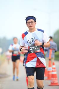 BIB: 2731, 128
                            <button type="button" onclick="openModal(6343564)" class="btn btn-primary btn-sm float-right btn-popup" data-toggle="modal" data-target=".modal-high-quality">
                        <i class="fas fa-shopping-cart"></i> Add to Cart
                    </button>
                                            <button type="button" onclick="isThisMe(6343564, true)" class="btn btn-success btn-sm float-right btn-popup btn-isme hidden" data-toggle="tooltip" data-placement="bottom" title="นี่คือรูปของคุณใช่ไหม คลิกที่นี่เพื่อเอาเข้าอัลบั้ม">
                        <i class="fas fa-plus"></i> Add to album
                    </button>
                    <button type="button" onclick="isThisMe(6343564, false)" class="btn btn-warning btn-sm float-right btn-popup btn-isnotme hidden">
                        <i class="fas fa-ban"></i> Remove from album
                    </button>