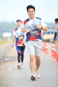 BIB: 2405, 2400
                            <button type="button" onclick="openModal(6344366)" class="btn btn-primary btn-sm float-right btn-popup" data-toggle="modal" data-target=".modal-high-quality">
                        <i class="fas fa-shopping-cart"></i> Add to Cart
                    </button>
                                            <button type="button" onclick="isThisMe(6344366, true)" class="btn btn-success btn-sm float-right btn-popup btn-isme hidden" data-toggle="tooltip" data-placement="bottom" title="นี่คือรูปของคุณใช่ไหม คลิกที่นี่เพื่อเอาเข้าอัลบั้ม">
                        <i class="fas fa-plus"></i> Add to album
                    </button>
                    <button type="button" onclick="isThisMe(6344366, false)" class="btn btn-warning btn-sm float-right btn-popup btn-isnotme hidden">
                        <i class="fas fa-ban"></i> Remove from album
                    </button>