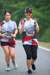 BIB: 7046, 054
                            <button type="button" onclick="openModal(6368798)" class="btn btn-primary btn-sm float-right btn-popup" data-toggle="modal" data-target=".modal-high-quality">
                        <i class="fas fa-shopping-cart"></i> Add to Cart
                    </button>
                                            <button type="button" onclick="isThisMe(6368798, true)" class="btn btn-success btn-sm float-right btn-popup btn-isme hidden" data-toggle="tooltip" data-placement="bottom" title="นี่คือรูปของคุณใช่ไหม คลิกที่นี่เพื่อเอาเข้าอัลบั้ม">
                        <i class="fas fa-plus"></i> Add to album
                    </button>
                    <button type="button" onclick="isThisMe(6368798, false)" class="btn btn-warning btn-sm float-right btn-popup btn-isnotme hidden">
                        <i class="fas fa-ban"></i> Remove from album
                    </button>