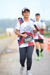 BIB: 2202
                            <button type="button" onclick="openModal(6343838)" class="btn btn-primary btn-sm float-right btn-popup" data-toggle="modal" data-target=".modal-high-quality">
                        <i class="fas fa-shopping-cart"></i> Add to Cart
                    </button>
                                            <button type="button" onclick="isThisMe(6343838, true)" class="btn btn-success btn-sm float-right btn-popup btn-isme hidden" data-toggle="tooltip" data-placement="bottom" title="นี่คือรูปของคุณใช่ไหม คลิกที่นี่เพื่อเอาเข้าอัลบั้ม">
                        <i class="fas fa-plus"></i> Add to album
                    </button>
                    <button type="button" onclick="isThisMe(6343838, false)" class="btn btn-warning btn-sm float-right btn-popup btn-isnotme hidden">
                        <i class="fas fa-ban"></i> Remove from album
                    </button>