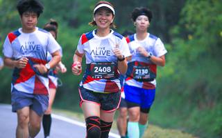 BIB: 2408, 2130
                            <button type="button" onclick="openModal(6370757)" class="btn btn-primary btn-sm float-right btn-popup" data-toggle="modal" data-target=".modal-high-quality">
                        <i class="fas fa-shopping-cart"></i> Add to Cart
                    </button>
                                            <button type="button" onclick="isThisMe(6370757, true)" class="btn btn-success btn-sm float-right btn-popup btn-isme hidden" data-toggle="tooltip" data-placement="bottom" title="นี่คือรูปของคุณใช่ไหม คลิกที่นี่เพื่อเอาเข้าอัลบั้ม">
                        <i class="fas fa-plus"></i> Add to album
                    </button>
                    <button type="button" onclick="isThisMe(6370757, false)" class="btn btn-warning btn-sm float-right btn-popup btn-isnotme hidden">
                        <i class="fas fa-ban"></i> Remove from album
                    </button>