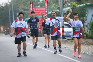 BIB: 7180, 6244, 6590
                            <button type="button" onclick="openModal(6368835)" class="btn btn-primary btn-sm float-right btn-popup" data-toggle="modal" data-target=".modal-high-quality">
                        <i class="fas fa-shopping-cart"></i> Add to Cart
                    </button>
                                            <button type="button" onclick="isThisMe(6368835, true)" class="btn btn-success btn-sm float-right btn-popup btn-isme hidden" data-toggle="tooltip" data-placement="bottom" title="นี่คือรูปของคุณใช่ไหม คลิกที่นี่เพื่อเอาเข้าอัลบั้ม">
                        <i class="fas fa-plus"></i> Add to album
                    </button>
                    <button type="button" onclick="isThisMe(6368835, false)" class="btn btn-warning btn-sm float-right btn-popup btn-isnotme hidden">
                        <i class="fas fa-ban"></i> Remove from album
                    </button>