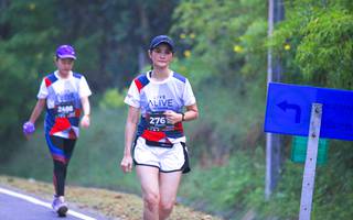 BIB: 2498, 276
                            <button type="button" onclick="openModal(6370737)" class="btn btn-primary btn-sm float-right btn-popup" data-toggle="modal" data-target=".modal-high-quality">
                        <i class="fas fa-shopping-cart"></i> Add to Cart
                    </button>
                                            <button type="button" onclick="isThisMe(6370737, true)" class="btn btn-success btn-sm float-right btn-popup btn-isme hidden" data-toggle="tooltip" data-placement="bottom" title="นี่คือรูปของคุณใช่ไหม คลิกที่นี่เพื่อเอาเข้าอัลบั้ม">
                        <i class="fas fa-plus"></i> Add to album
                    </button>
                    <button type="button" onclick="isThisMe(6370737, false)" class="btn btn-warning btn-sm float-right btn-popup btn-isnotme hidden">
                        <i class="fas fa-ban"></i> Remove from album
                    </button>