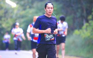 BIB: 2425
                            <button type="button" onclick="openModal(6370782)" class="btn btn-primary btn-sm float-right btn-popup" data-toggle="modal" data-target=".modal-high-quality">
                        <i class="fas fa-shopping-cart"></i> Add to Cart
                    </button>
                                            <button type="button" onclick="isThisMe(6370782, true)" class="btn btn-success btn-sm float-right btn-popup btn-isme hidden" data-toggle="tooltip" data-placement="bottom" title="นี่คือรูปของคุณใช่ไหม คลิกที่นี่เพื่อเอาเข้าอัลบั้ม">
                        <i class="fas fa-plus"></i> Add to album
                    </button>
                    <button type="button" onclick="isThisMe(6370782, false)" class="btn btn-warning btn-sm float-right btn-popup btn-isnotme hidden">
                        <i class="fas fa-ban"></i> Remove from album
                    </button>