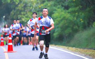 BIB: 270
                            <button type="button" onclick="openModal(6370866)" class="btn btn-primary btn-sm float-right btn-popup" data-toggle="modal" data-target=".modal-high-quality">
                        <i class="fas fa-shopping-cart"></i> Add to Cart
                    </button>
                                            <button type="button" onclick="isThisMe(6370866, true)" class="btn btn-success btn-sm float-right btn-popup btn-isme hidden" data-toggle="tooltip" data-placement="bottom" title="นี่คือรูปของคุณใช่ไหม คลิกที่นี่เพื่อเอาเข้าอัลบั้ม">
                        <i class="fas fa-plus"></i> Add to album
                    </button>
                    <button type="button" onclick="isThisMe(6370866, false)" class="btn btn-warning btn-sm float-right btn-popup btn-isnotme hidden">
                        <i class="fas fa-ban"></i> Remove from album
                    </button>