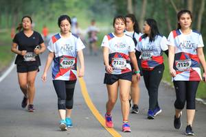 BIB: 6350, 6442, 7128, 6207, 7129
                            <button type="button" onclick="openModal(6358298)" class="btn btn-primary btn-sm float-right btn-popup" data-toggle="modal" data-target=".modal-high-quality">
                        <i class="fas fa-shopping-cart"></i> Add to Cart
                    </button>
                                            <button type="button" onclick="isThisMe(6358298, true)" class="btn btn-success btn-sm float-right btn-popup btn-isme hidden" data-toggle="tooltip" data-placement="bottom" title="นี่คือรูปของคุณใช่ไหม คลิกที่นี่เพื่อเอาเข้าอัลบั้ม">
                        <i class="fas fa-plus"></i> Add to album
                    </button>
                    <button type="button" onclick="isThisMe(6358298, false)" class="btn btn-warning btn-sm float-right btn-popup btn-isnotme hidden">
                        <i class="fas fa-ban"></i> Remove from album
                    </button>