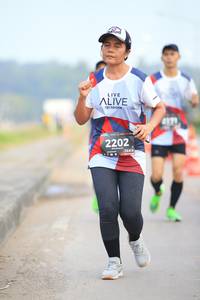 BIB: 2202, 120
                            <button type="button" onclick="openModal(6343837)" class="btn btn-primary btn-sm float-right btn-popup" data-toggle="modal" data-target=".modal-high-quality">
                        <i class="fas fa-shopping-cart"></i> Add to Cart
                    </button>
                                            <button type="button" onclick="isThisMe(6343837, true)" class="btn btn-success btn-sm float-right btn-popup btn-isme hidden" data-toggle="tooltip" data-placement="bottom" title="นี่คือรูปของคุณใช่ไหม คลิกที่นี่เพื่อเอาเข้าอัลบั้ม">
                        <i class="fas fa-plus"></i> Add to album
                    </button>
                    <button type="button" onclick="isThisMe(6343837, false)" class="btn btn-warning btn-sm float-right btn-popup btn-isnotme hidden">
                        <i class="fas fa-ban"></i> Remove from album
                    </button>