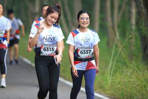 BIB: 6315, 6337
                            <button type="button" onclick="openModal(6357354)" class="btn btn-primary btn-sm float-right btn-popup" data-toggle="modal" data-target=".modal-high-quality">
                        <i class="fas fa-shopping-cart"></i> Add to Cart
                    </button>
                                            <button type="button" onclick="isThisMe(6357354, true)" class="btn btn-success btn-sm float-right btn-popup btn-isme hidden" data-toggle="tooltip" data-placement="bottom" title="นี่คือรูปของคุณใช่ไหม คลิกที่นี่เพื่อเอาเข้าอัลบั้ม">
                        <i class="fas fa-plus"></i> Add to album
                    </button>
                    <button type="button" onclick="isThisMe(6357354, false)" class="btn btn-warning btn-sm float-right btn-popup btn-isnotme hidden">
                        <i class="fas fa-ban"></i> Remove from album
                    </button>