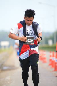 BIB: 2820, 128
                            <button type="button" onclick="openModal(6342416)" class="btn btn-primary btn-sm float-right btn-popup" data-toggle="modal" data-target=".modal-high-quality">
                        <i class="fas fa-shopping-cart"></i> Add to Cart
                    </button>
                                            <button type="button" onclick="isThisMe(6342416, true)" class="btn btn-success btn-sm float-right btn-popup btn-isme hidden" data-toggle="tooltip" data-placement="bottom" title="นี่คือรูปของคุณใช่ไหม คลิกที่นี่เพื่อเอาเข้าอัลบั้ม">
                        <i class="fas fa-plus"></i> Add to album
                    </button>
                    <button type="button" onclick="isThisMe(6342416, false)" class="btn btn-warning btn-sm float-right btn-popup btn-isnotme hidden">
                        <i class="fas fa-ban"></i> Remove from album
                    </button>