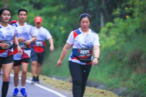 BIB: 215
                            <button type="button" onclick="openModal(6366987)" class="btn btn-primary btn-sm float-right btn-popup" data-toggle="modal" data-target=".modal-high-quality">
                        <i class="fas fa-shopping-cart"></i> Add to Cart
                    </button>
                                            <button type="button" onclick="isThisMe(6366987, true)" class="btn btn-success btn-sm float-right btn-popup btn-isme hidden" data-toggle="tooltip" data-placement="bottom" title="นี่คือรูปของคุณใช่ไหม คลิกที่นี่เพื่อเอาเข้าอัลบั้ม">
                        <i class="fas fa-plus"></i> Add to album
                    </button>
                    <button type="button" onclick="isThisMe(6366987, false)" class="btn btn-warning btn-sm float-right btn-popup btn-isnotme hidden">
                        <i class="fas fa-ban"></i> Remove from album
                    </button>