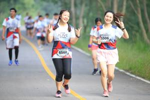 BIB: 5306, 6560
                            <button type="button" onclick="openModal(6356976)" class="btn btn-primary btn-sm float-right btn-popup" data-toggle="modal" data-target=".modal-high-quality">
                        <i class="fas fa-shopping-cart"></i> Add to Cart
                    </button>
                                            <button type="button" onclick="isThisMe(6356976, true)" class="btn btn-success btn-sm float-right btn-popup btn-isme hidden" data-toggle="tooltip" data-placement="bottom" title="นี่คือรูปของคุณใช่ไหม คลิกที่นี่เพื่อเอาเข้าอัลบั้ม">
                        <i class="fas fa-plus"></i> Add to album
                    </button>
                    <button type="button" onclick="isThisMe(6356976, false)" class="btn btn-warning btn-sm float-right btn-popup btn-isnotme hidden">
                        <i class="fas fa-ban"></i> Remove from album
                    </button>