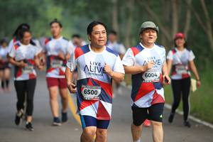 BIB: 6004, 6500, 
                            <button type="button" onclick="openModal(6357077)" class="btn btn-primary btn-sm float-right btn-popup" data-toggle="modal" data-target=".modal-high-quality">
                        <i class="fas fa-shopping-cart"></i> Add to Cart
                    </button>
                                            <button type="button" onclick="isThisMe(6357077, true)" class="btn btn-success btn-sm float-right btn-popup btn-isme hidden" data-toggle="tooltip" data-placement="bottom" title="นี่คือรูปของคุณใช่ไหม คลิกที่นี่เพื่อเอาเข้าอัลบั้ม">
                        <i class="fas fa-plus"></i> Add to album
                    </button>
                    <button type="button" onclick="isThisMe(6357077, false)" class="btn btn-warning btn-sm float-right btn-popup btn-isnotme hidden">
                        <i class="fas fa-ban"></i> Remove from album
                    </button>