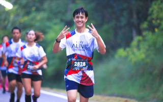 BIB: 2828
                            <button type="button" onclick="openModal(6370879)" class="btn btn-primary btn-sm float-right btn-popup" data-toggle="modal" data-target=".modal-high-quality">
                        <i class="fas fa-shopping-cart"></i> Add to Cart
                    </button>
                                            <button type="button" onclick="isThisMe(6370879, true)" class="btn btn-success btn-sm float-right btn-popup btn-isme hidden" data-toggle="tooltip" data-placement="bottom" title="นี่คือรูปของคุณใช่ไหม คลิกที่นี่เพื่อเอาเข้าอัลบั้ม">
                        <i class="fas fa-plus"></i> Add to album
                    </button>
                    <button type="button" onclick="isThisMe(6370879, false)" class="btn btn-warning btn-sm float-right btn-popup btn-isnotme hidden">
                        <i class="fas fa-ban"></i> Remove from album
                    </button>