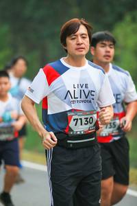 BIB: 7130, 735
                            <button type="button" onclick="openModal(6368180)" class="btn btn-primary btn-sm float-right btn-popup" data-toggle="modal" data-target=".modal-high-quality">
                        <i class="fas fa-shopping-cart"></i> Add to Cart
                    </button>
                                            <button type="button" onclick="isThisMe(6368180, true)" class="btn btn-success btn-sm float-right btn-popup btn-isme hidden" data-toggle="tooltip" data-placement="bottom" title="นี่คือรูปของคุณใช่ไหม คลิกที่นี่เพื่อเอาเข้าอัลบั้ม">
                        <i class="fas fa-plus"></i> Add to album
                    </button>
                    <button type="button" onclick="isThisMe(6368180, false)" class="btn btn-warning btn-sm float-right btn-popup btn-isnotme hidden">
                        <i class="fas fa-ban"></i> Remove from album
                    </button>