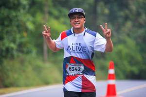 BIB: 6342
                            <button type="button" onclick="openModal(6366690)" class="btn btn-primary btn-sm float-right btn-popup" data-toggle="modal" data-target=".modal-high-quality">
                        <i class="fas fa-shopping-cart"></i> Add to Cart
                    </button>
                                            <button type="button" onclick="isThisMe(6366690, true)" class="btn btn-success btn-sm float-right btn-popup btn-isme hidden" data-toggle="tooltip" data-placement="bottom" title="นี่คือรูปของคุณใช่ไหม คลิกที่นี่เพื่อเอาเข้าอัลบั้ม">
                        <i class="fas fa-plus"></i> Add to album
                    </button>
                    <button type="button" onclick="isThisMe(6366690, false)" class="btn btn-warning btn-sm float-right btn-popup btn-isnotme hidden">
                        <i class="fas fa-ban"></i> Remove from album
                    </button>