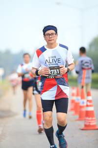 BIB: 731, 128
                            <button type="button" onclick="openModal(6343559)" class="btn btn-primary btn-sm float-right btn-popup" data-toggle="modal" data-target=".modal-high-quality">
                        <i class="fas fa-shopping-cart"></i> Add to Cart
                    </button>
                                            <button type="button" onclick="isThisMe(6343559, true)" class="btn btn-success btn-sm float-right btn-popup btn-isme hidden" data-toggle="tooltip" data-placement="bottom" title="นี่คือรูปของคุณใช่ไหม คลิกที่นี่เพื่อเอาเข้าอัลบั้ม">
                        <i class="fas fa-plus"></i> Add to album
                    </button>
                    <button type="button" onclick="isThisMe(6343559, false)" class="btn btn-warning btn-sm float-right btn-popup btn-isnotme hidden">
                        <i class="fas fa-ban"></i> Remove from album
                    </button>