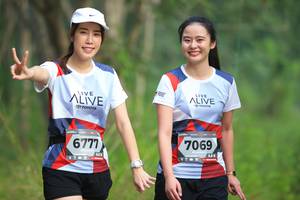 BIB: 7069, 6777
                            <button type="button" onclick="openModal(6357318)" class="btn btn-primary btn-sm float-right btn-popup" data-toggle="modal" data-target=".modal-high-quality">
                        <i class="fas fa-shopping-cart"></i> Add to Cart
                    </button>
                                            <button type="button" onclick="isThisMe(6357318, true)" class="btn btn-success btn-sm float-right btn-popup btn-isme hidden" data-toggle="tooltip" data-placement="bottom" title="นี่คือรูปของคุณใช่ไหม คลิกที่นี่เพื่อเอาเข้าอัลบั้ม">
                        <i class="fas fa-plus"></i> Add to album
                    </button>
                    <button type="button" onclick="isThisMe(6357318, false)" class="btn btn-warning btn-sm float-right btn-popup btn-isnotme hidden">
                        <i class="fas fa-ban"></i> Remove from album
                    </button>