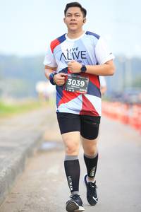 BIB: 3039
                            <button type="button" onclick="openModal(6343883)" class="btn btn-primary btn-sm float-right btn-popup" data-toggle="modal" data-target=".modal-high-quality">
                        <i class="fas fa-shopping-cart"></i> Add to Cart
                    </button>
                                            <button type="button" onclick="isThisMe(6343883, true)" class="btn btn-success btn-sm float-right btn-popup btn-isme hidden" data-toggle="tooltip" data-placement="bottom" title="นี่คือรูปของคุณใช่ไหม คลิกที่นี่เพื่อเอาเข้าอัลบั้ม">
                        <i class="fas fa-plus"></i> Add to album
                    </button>
                    <button type="button" onclick="isThisMe(6343883, false)" class="btn btn-warning btn-sm float-right btn-popup btn-isnotme hidden">
                        <i class="fas fa-ban"></i> Remove from album
                    </button>