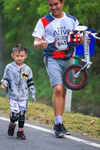 BIB: 641
                            <button type="button" onclick="openModal(6367864)" class="btn btn-primary btn-sm float-right btn-popup" data-toggle="modal" data-target=".modal-high-quality">
                        <i class="fas fa-shopping-cart"></i> Add to Cart
                    </button>
                                            <button type="button" onclick="isThisMe(6367864, true)" class="btn btn-success btn-sm float-right btn-popup btn-isme hidden" data-toggle="tooltip" data-placement="bottom" title="นี่คือรูปของคุณใช่ไหม คลิกที่นี่เพื่อเอาเข้าอัลบั้ม">
                        <i class="fas fa-plus"></i> Add to album
                    </button>
                    <button type="button" onclick="isThisMe(6367864, false)" class="btn btn-warning btn-sm float-right btn-popup btn-isnotme hidden">
                        <i class="fas fa-ban"></i> Remove from album
                    </button>