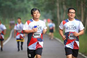 BIB: 6868, 6823
                            <button type="button" onclick="openModal(6357441)" class="btn btn-primary btn-sm float-right btn-popup" data-toggle="modal" data-target=".modal-high-quality">
                        <i class="fas fa-shopping-cart"></i> Add to Cart
                    </button>
                                            <button type="button" onclick="isThisMe(6357441, true)" class="btn btn-success btn-sm float-right btn-popup btn-isme hidden" data-toggle="tooltip" data-placement="bottom" title="นี่คือรูปของคุณใช่ไหม คลิกที่นี่เพื่อเอาเข้าอัลบั้ม">
                        <i class="fas fa-plus"></i> Add to album
                    </button>
                    <button type="button" onclick="isThisMe(6357441, false)" class="btn btn-warning btn-sm float-right btn-popup btn-isnotme hidden">
                        <i class="fas fa-ban"></i> Remove from album
                    </button>