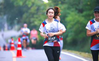 BIB: 3147
                            <button type="button" onclick="openModal(6370931)" class="btn btn-primary btn-sm float-right btn-popup" data-toggle="modal" data-target=".modal-high-quality">
                        <i class="fas fa-shopping-cart"></i> Add to Cart
                    </button>
                                            <button type="button" onclick="isThisMe(6370931, true)" class="btn btn-success btn-sm float-right btn-popup btn-isme hidden" data-toggle="tooltip" data-placement="bottom" title="นี่คือรูปของคุณใช่ไหม คลิกที่นี่เพื่อเอาเข้าอัลบั้ม">
                        <i class="fas fa-plus"></i> Add to album
                    </button>
                    <button type="button" onclick="isThisMe(6370931, false)" class="btn btn-warning btn-sm float-right btn-popup btn-isnotme hidden">
                        <i class="fas fa-ban"></i> Remove from album
                    </button>