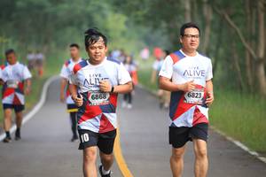 BIB: 6868, 6823
                            <button type="button" onclick="openModal(6357435)" class="btn btn-primary btn-sm float-right btn-popup" data-toggle="modal" data-target=".modal-high-quality">
                        <i class="fas fa-shopping-cart"></i> Add to Cart
                    </button>
                                            <button type="button" onclick="isThisMe(6357435, true)" class="btn btn-success btn-sm float-right btn-popup btn-isme hidden" data-toggle="tooltip" data-placement="bottom" title="นี่คือรูปของคุณใช่ไหม คลิกที่นี่เพื่อเอาเข้าอัลบั้ม">
                        <i class="fas fa-plus"></i> Add to album
                    </button>
                    <button type="button" onclick="isThisMe(6357435, false)" class="btn btn-warning btn-sm float-right btn-popup btn-isnotme hidden">
                        <i class="fas fa-ban"></i> Remove from album
                    </button>