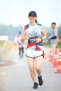 BIB: 276
                            <button type="button" onclick="openModal(6344619)" class="btn btn-primary btn-sm float-right btn-popup" data-toggle="modal" data-target=".modal-high-quality">
                        <i class="fas fa-shopping-cart"></i> Add to Cart
                    </button>
                                            <button type="button" onclick="isThisMe(6344619, true)" class="btn btn-success btn-sm float-right btn-popup btn-isme hidden" data-toggle="tooltip" data-placement="bottom" title="นี่คือรูปของคุณใช่ไหม คลิกที่นี่เพื่อเอาเข้าอัลบั้ม">
                        <i class="fas fa-plus"></i> Add to album
                    </button>
                    <button type="button" onclick="isThisMe(6344619, false)" class="btn btn-warning btn-sm float-right btn-popup btn-isnotme hidden">
                        <i class="fas fa-ban"></i> Remove from album
                    </button>