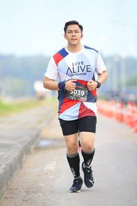 BIB: 5039
                            <button type="button" onclick="openModal(6343871)" class="btn btn-primary btn-sm float-right btn-popup" data-toggle="modal" data-target=".modal-high-quality">
                        <i class="fas fa-shopping-cart"></i> Add to Cart
                    </button>
                                            <button type="button" onclick="isThisMe(6343871, true)" class="btn btn-success btn-sm float-right btn-popup btn-isme hidden" data-toggle="tooltip" data-placement="bottom" title="นี่คือรูปของคุณใช่ไหม คลิกที่นี่เพื่อเอาเข้าอัลบั้ม">
                        <i class="fas fa-plus"></i> Add to album
                    </button>
                    <button type="button" onclick="isThisMe(6343871, false)" class="btn btn-warning btn-sm float-right btn-popup btn-isnotme hidden">
                        <i class="fas fa-ban"></i> Remove from album
                    </button>