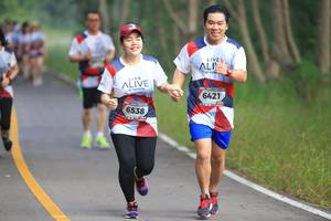 BIB: 6421, 6538, 
                            <button type="button" onclick="openModal(6357930)" class="btn btn-primary btn-sm float-right btn-popup" data-toggle="modal" data-target=".modal-high-quality">
                        <i class="fas fa-shopping-cart"></i> Add to Cart
                    </button>
                                            <button type="button" onclick="isThisMe(6357930, true)" class="btn btn-success btn-sm float-right btn-popup btn-isme hidden" data-toggle="tooltip" data-placement="bottom" title="นี่คือรูปของคุณใช่ไหม คลิกที่นี่เพื่อเอาเข้าอัลบั้ม">
                        <i class="fas fa-plus"></i> Add to album
                    </button>
                    <button type="button" onclick="isThisMe(6357930, false)" class="btn btn-warning btn-sm float-right btn-popup btn-isnotme hidden">
                        <i class="fas fa-ban"></i> Remove from album
                    </button>