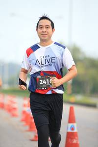 BIB: 241
                            <button type="button" onclick="openModal(6343013)" class="btn btn-primary btn-sm float-right btn-popup" data-toggle="modal" data-target=".modal-high-quality">
                        <i class="fas fa-shopping-cart"></i> Add to Cart
                    </button>
                                            <button type="button" onclick="isThisMe(6343013, true)" class="btn btn-success btn-sm float-right btn-popup btn-isme hidden" data-toggle="tooltip" data-placement="bottom" title="นี่คือรูปของคุณใช่ไหม คลิกที่นี่เพื่อเอาเข้าอัลบั้ม">
                        <i class="fas fa-plus"></i> Add to album
                    </button>
                    <button type="button" onclick="isThisMe(6343013, false)" class="btn btn-warning btn-sm float-right btn-popup btn-isnotme hidden">
                        <i class="fas fa-ban"></i> Remove from album
                    </button>