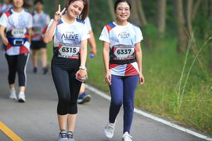 BIB: 6315, 6337
                            <button type="button" onclick="openModal(6357353)" class="btn btn-primary btn-sm float-right btn-popup" data-toggle="modal" data-target=".modal-high-quality">
                        <i class="fas fa-shopping-cart"></i> Add to Cart
                    </button>
                                            <button type="button" onclick="isThisMe(6357353, true)" class="btn btn-success btn-sm float-right btn-popup btn-isme hidden" data-toggle="tooltip" data-placement="bottom" title="นี่คือรูปของคุณใช่ไหม คลิกที่นี่เพื่อเอาเข้าอัลบั้ม">
                        <i class="fas fa-plus"></i> Add to album
                    </button>
                    <button type="button" onclick="isThisMe(6357353, false)" class="btn btn-warning btn-sm float-right btn-popup btn-isnotme hidden">
                        <i class="fas fa-ban"></i> Remove from album
                    </button>