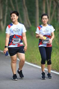 BIB: 7031, 080
                            <button type="button" onclick="openModal(6357425)" class="btn btn-primary btn-sm float-right btn-popup" data-toggle="modal" data-target=".modal-high-quality">
                        <i class="fas fa-shopping-cart"></i> Add to Cart
                    </button>
                                            <button type="button" onclick="isThisMe(6357425, true)" class="btn btn-success btn-sm float-right btn-popup btn-isme hidden" data-toggle="tooltip" data-placement="bottom" title="นี่คือรูปของคุณใช่ไหม คลิกที่นี่เพื่อเอาเข้าอัลบั้ม">
                        <i class="fas fa-plus"></i> Add to album
                    </button>
                    <button type="button" onclick="isThisMe(6357425, false)" class="btn btn-warning btn-sm float-right btn-popup btn-isnotme hidden">
                        <i class="fas fa-ban"></i> Remove from album
                    </button>