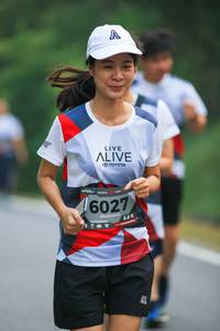 BIB: 6027
                            <button type="button" onclick="openModal(6368721)" class="btn btn-primary btn-sm float-right btn-popup" data-toggle="modal" data-target=".modal-high-quality">
                        <i class="fas fa-shopping-cart"></i> Add to Cart
                    </button>
                                            <button type="button" onclick="isThisMe(6368721, true)" class="btn btn-success btn-sm float-right btn-popup btn-isme hidden" data-toggle="tooltip" data-placement="bottom" title="นี่คือรูปของคุณใช่ไหม คลิกที่นี่เพื่อเอาเข้าอัลบั้ม">
                        <i class="fas fa-plus"></i> Add to album
                    </button>
                    <button type="button" onclick="isThisMe(6368721, false)" class="btn btn-warning btn-sm float-right btn-popup btn-isnotme hidden">
                        <i class="fas fa-ban"></i> Remove from album
                    </button>