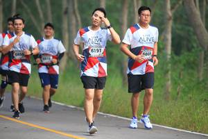 BIB: 6191, 6869, 6855
                            <button type="button" onclick="openModal(6356111)" class="btn btn-primary btn-sm float-right btn-popup" data-toggle="modal" data-target=".modal-high-quality">
                        <i class="fas fa-shopping-cart"></i> Add to Cart
                    </button>
                                            <button type="button" onclick="isThisMe(6356111, true)" class="btn btn-success btn-sm float-right btn-popup btn-isme hidden" data-toggle="tooltip" data-placement="bottom" title="นี่คือรูปของคุณใช่ไหม คลิกที่นี่เพื่อเอาเข้าอัลบั้ม">
                        <i class="fas fa-plus"></i> Add to album
                    </button>
                    <button type="button" onclick="isThisMe(6356111, false)" class="btn btn-warning btn-sm float-right btn-popup btn-isnotme hidden">
                        <i class="fas fa-ban"></i> Remove from album
                    </button>