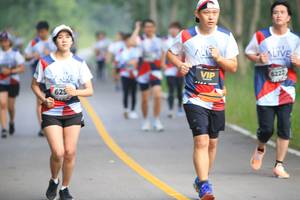 BIB: 6222, 629
                            <button type="button" onclick="openModal(6356869)" class="btn btn-primary btn-sm float-right btn-popup" data-toggle="modal" data-target=".modal-high-quality">
                        <i class="fas fa-shopping-cart"></i> Add to Cart
                    </button>
                                            <button type="button" onclick="isThisMe(6356869, true)" class="btn btn-success btn-sm float-right btn-popup btn-isme hidden" data-toggle="tooltip" data-placement="bottom" title="นี่คือรูปของคุณใช่ไหม คลิกที่นี่เพื่อเอาเข้าอัลบั้ม">
                        <i class="fas fa-plus"></i> Add to album
                    </button>
                    <button type="button" onclick="isThisMe(6356869, false)" class="btn btn-warning btn-sm float-right btn-popup btn-isnotme hidden">
                        <i class="fas fa-ban"></i> Remove from album
                    </button>