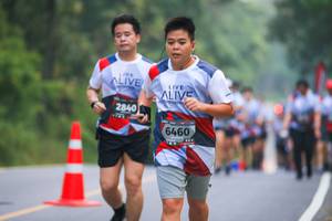 BIB: 201, 2840, 6460
                            <button type="button" onclick="openModal(6366936)" class="btn btn-primary btn-sm float-right btn-popup" data-toggle="modal" data-target=".modal-high-quality">
                        <i class="fas fa-shopping-cart"></i> Add to Cart
                    </button>
                                            <button type="button" onclick="isThisMe(6366936, true)" class="btn btn-success btn-sm float-right btn-popup btn-isme hidden" data-toggle="tooltip" data-placement="bottom" title="นี่คือรูปของคุณใช่ไหม คลิกที่นี่เพื่อเอาเข้าอัลบั้ม">
                        <i class="fas fa-plus"></i> Add to album
                    </button>
                    <button type="button" onclick="isThisMe(6366936, false)" class="btn btn-warning btn-sm float-right btn-popup btn-isnotme hidden">
                        <i class="fas fa-ban"></i> Remove from album
                    </button>