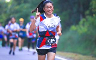 BIB: 3194
                            <button type="button" onclick="openModal(6370740)" class="btn btn-primary btn-sm float-right btn-popup" data-toggle="modal" data-target=".modal-high-quality">
                        <i class="fas fa-shopping-cart"></i> Add to Cart
                    </button>
                                            <button type="button" onclick="isThisMe(6370740, true)" class="btn btn-success btn-sm float-right btn-popup btn-isme hidden" data-toggle="tooltip" data-placement="bottom" title="นี่คือรูปของคุณใช่ไหม คลิกที่นี่เพื่อเอาเข้าอัลบั้ม">
                        <i class="fas fa-plus"></i> Add to album
                    </button>
                    <button type="button" onclick="isThisMe(6370740, false)" class="btn btn-warning btn-sm float-right btn-popup btn-isnotme hidden">
                        <i class="fas fa-ban"></i> Remove from album
                    </button>