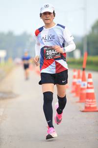 BIB: 2848, 124
                            <button type="button" onclick="openModal(6342725)" class="btn btn-primary btn-sm float-right btn-popup" data-toggle="modal" data-target=".modal-high-quality">
                        <i class="fas fa-shopping-cart"></i> Add to Cart
                    </button>
                                            <button type="button" onclick="isThisMe(6342725, true)" class="btn btn-success btn-sm float-right btn-popup btn-isme hidden" data-toggle="tooltip" data-placement="bottom" title="นี่คือรูปของคุณใช่ไหม คลิกที่นี่เพื่อเอาเข้าอัลบั้ม">
                        <i class="fas fa-plus"></i> Add to album
                    </button>
                    <button type="button" onclick="isThisMe(6342725, false)" class="btn btn-warning btn-sm float-right btn-popup btn-isnotme hidden">
                        <i class="fas fa-ban"></i> Remove from album
                    </button>