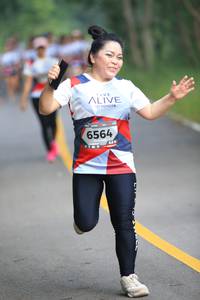 BIB: 6564, 
                            <button type="button" onclick="openModal(6358063)" class="btn btn-primary btn-sm float-right btn-popup" data-toggle="modal" data-target=".modal-high-quality">
                        <i class="fas fa-shopping-cart"></i> Add to Cart
                    </button>
                                            <button type="button" onclick="isThisMe(6358063, true)" class="btn btn-success btn-sm float-right btn-popup btn-isme hidden" data-toggle="tooltip" data-placement="bottom" title="นี่คือรูปของคุณใช่ไหม คลิกที่นี่เพื่อเอาเข้าอัลบั้ม">
                        <i class="fas fa-plus"></i> Add to album
                    </button>
                    <button type="button" onclick="isThisMe(6358063, false)" class="btn btn-warning btn-sm float-right btn-popup btn-isnotme hidden">
                        <i class="fas fa-ban"></i> Remove from album
                    </button>